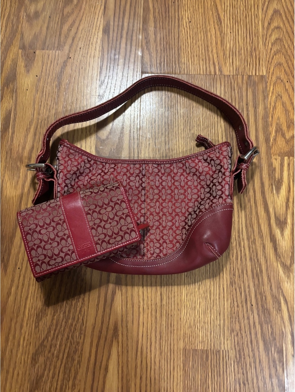 Rare Vintage Y2K Coach SoHo Hobo Bag and Matching Wallet Set [COPY] [COPY]